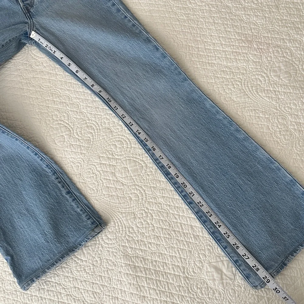 Levi's Premium Women’s Ribcage Boot Cut Jeans Tango Lighten Up Denim Sz 24 - Picture 7 of 14